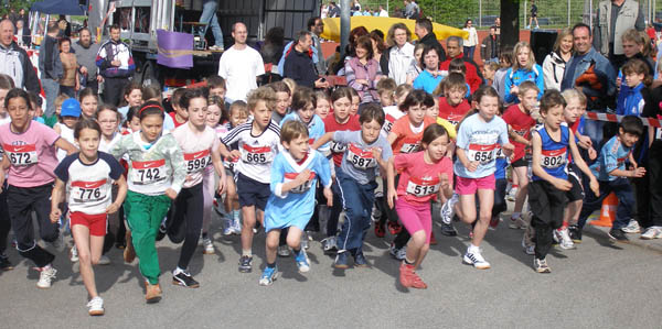 2009 Kirschbluetenlauf2 04 Start JG2001 web